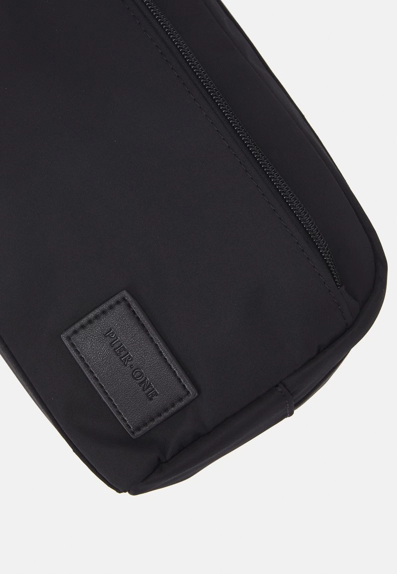 Pier One UNISEX - Kosmetiktasche - Black – Bild 4