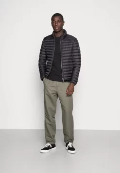 Pier One T-Shirt Basic - Black